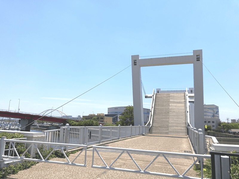 兵庫県西宮市御前浜橋の跳ね橋が上がった所